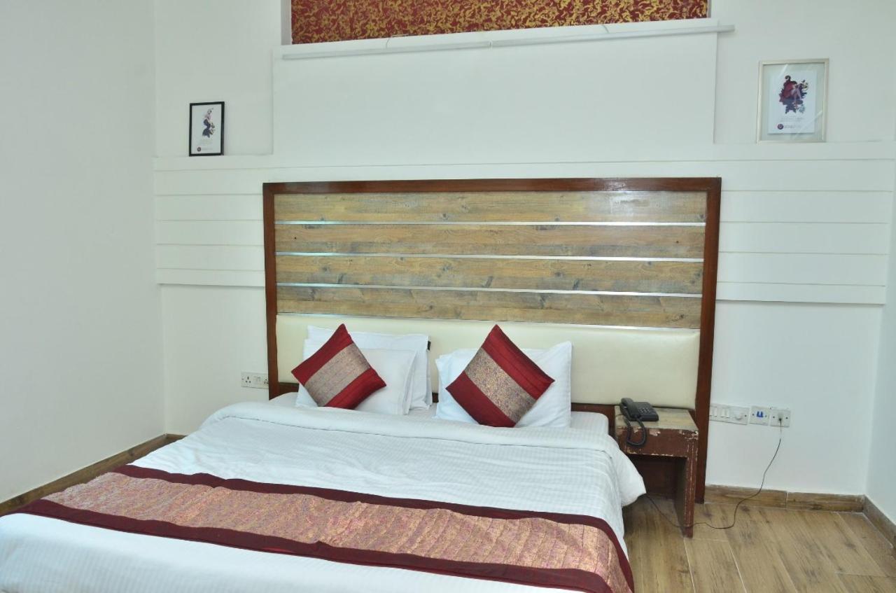 Ddr Hotel Residency Gurgaon Eksteriør bilde