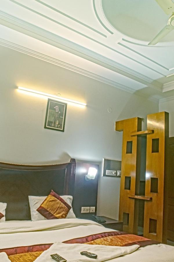 Ddr Hotel Residency Gurgaon Eksteriør bilde