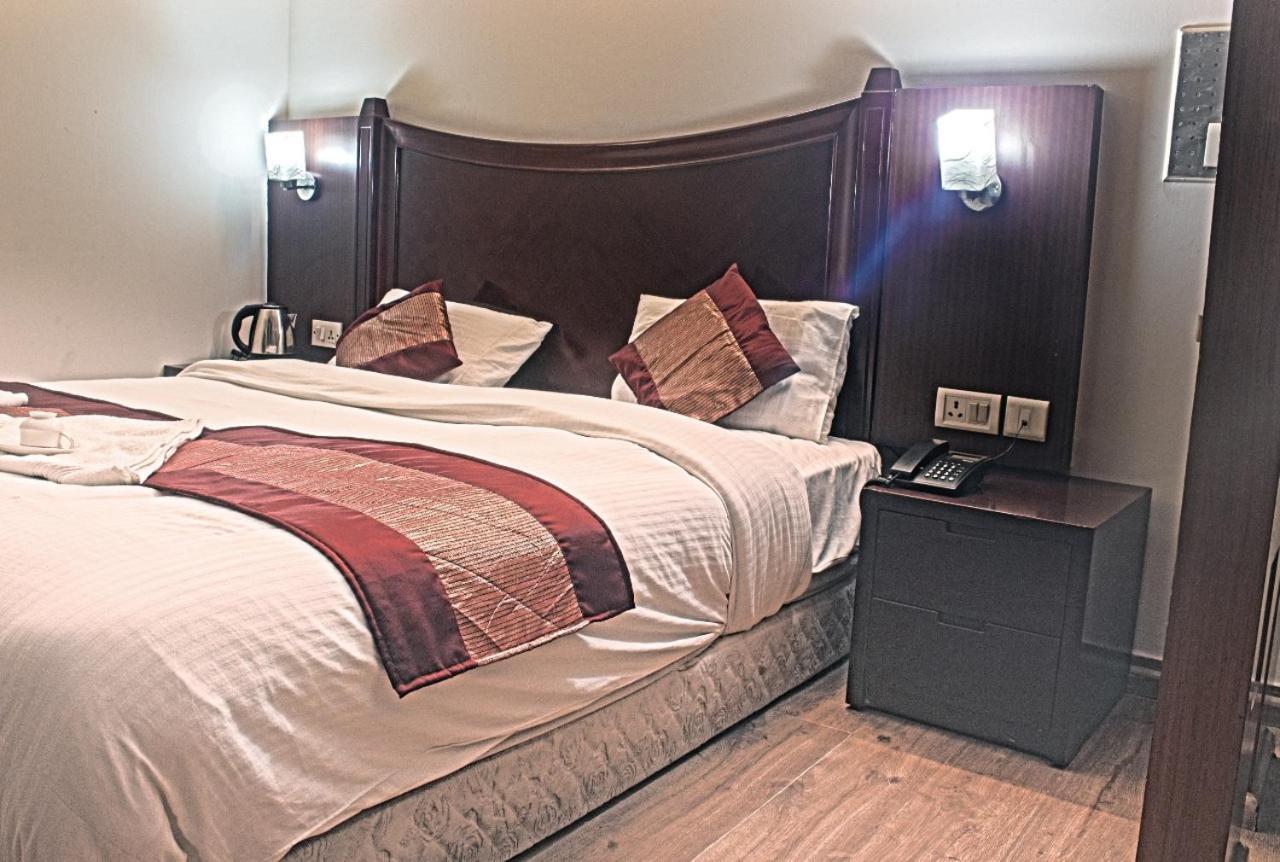Ddr Hotel Residency Gurgaon Eksteriør bilde