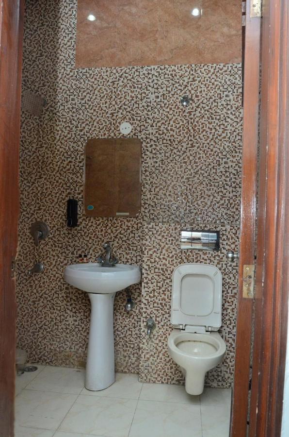 Ddr Hotel Residency Gurgaon Eksteriør bilde